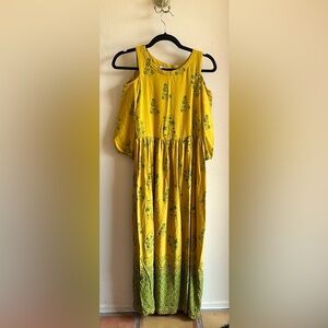Size XS maxi dress with cold shoulder MAX